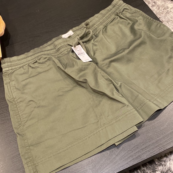 Lou & Grey green shorts - Picture 3 of 4
